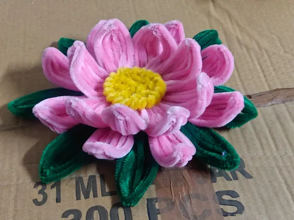 Fabric_Floral_Pink_Artificial_Flower_With_Green_Leaves