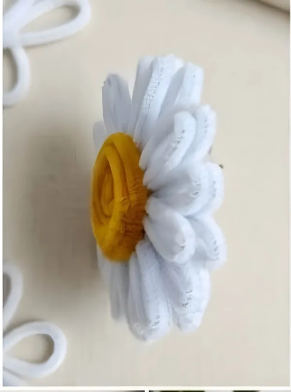 White_Fabric_Flower_Keychain_for_All