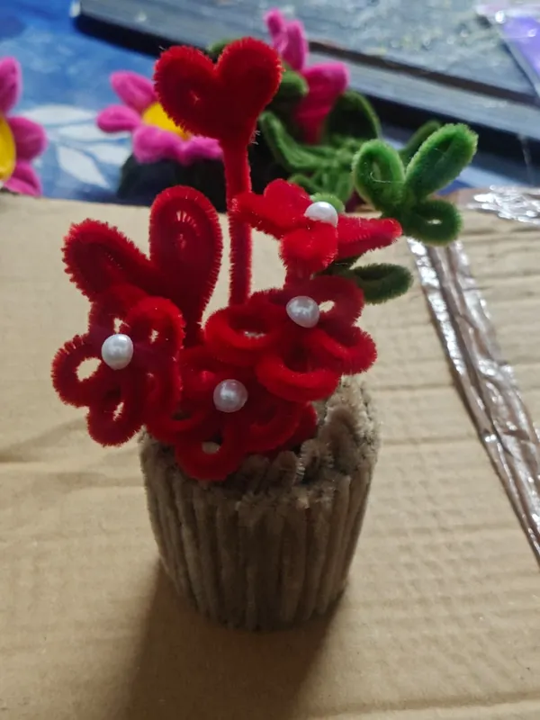 Pipe_Cleaner_Floral_Handmade_Flower_Pot_Decoration