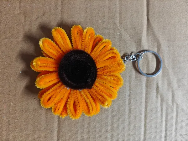 Yellow_Fabric_Sunflower_Keychain_for_All