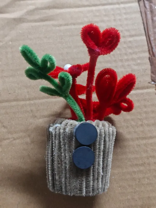 Pipe_Cleaner_Floral_Handmade_Flower_Pot_Decoration