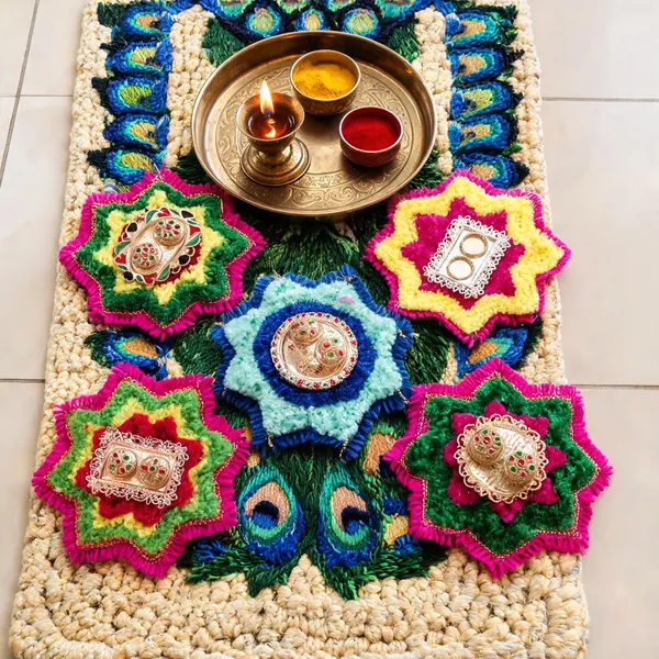 Woolen_Plastic_Festive_Embroidered_Star_Shaped_Haldi_Kumkum_Plate_Pack_5
