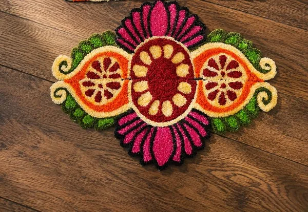 Textile_Traditional_Floral_Pattern_Decorative_Rug