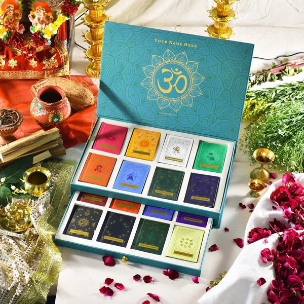 Divine_Bhakti_Box_Chalisa_Gift_Set_Of_16