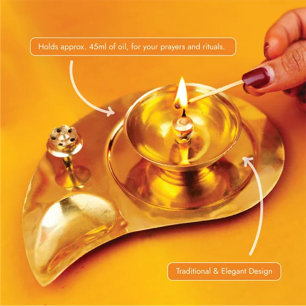 Brass_Glass_Akhand_Diya_With_Agarbatti_Stand_7.5_Inch