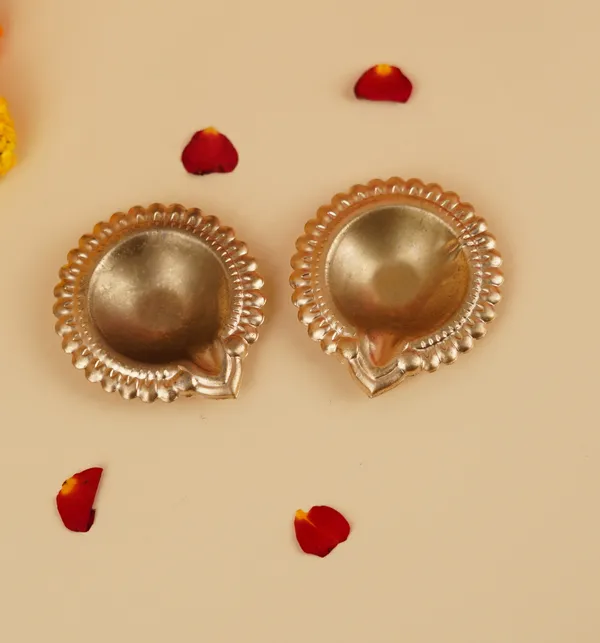 Gold-Plated_Metal_Diya_Set_Of_2_For_Puja_&_Festive_Decor