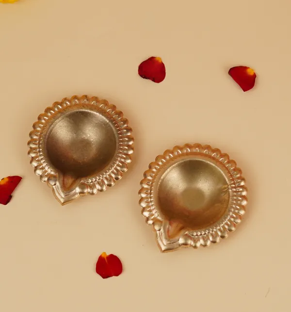 Gold-Plated_Metal_Diya_Set_Of_2_For_Puja_&_Festive_Decor
