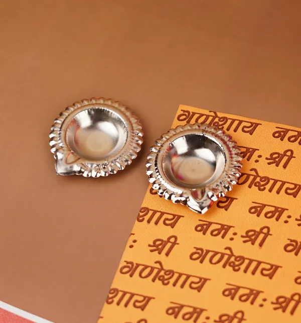 Silver-Plated_Diya_Set_Of_2