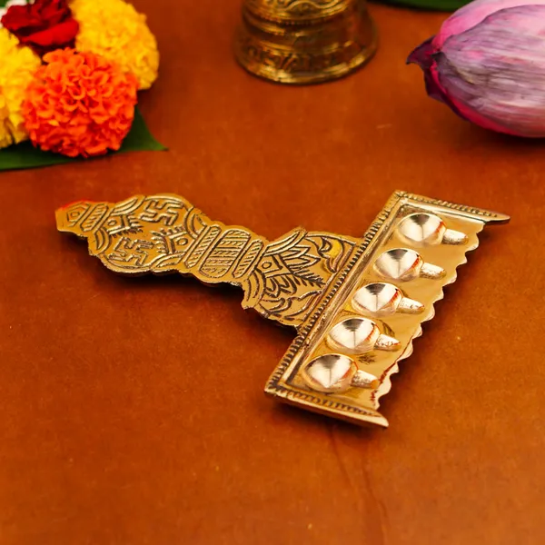 Brass_Panch_Aarti_Diya