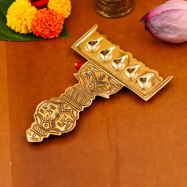 Brass_Panch_Aarti_Diya