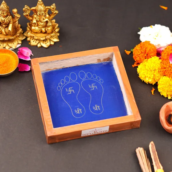 Lakshmi_Padam_Swastik_Design_Wooden_Kolam_Stencil