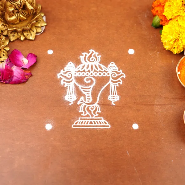 Shankh_Chakra_Wooden_Kolam_Stencil_5X5_Inch