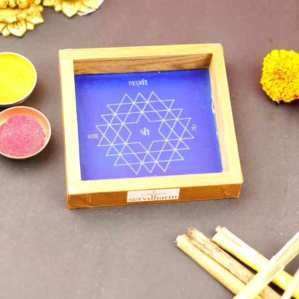 Wooden_Aishwarya_Lakshmi_Kolam_Stencil_5X5_Inch_Pack_Of_50