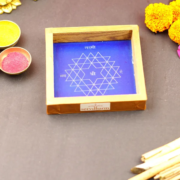 Wooden_Aishwarya_Lakshmi_Kolam_Stencil_5X5_Inch_Pack_Of_50