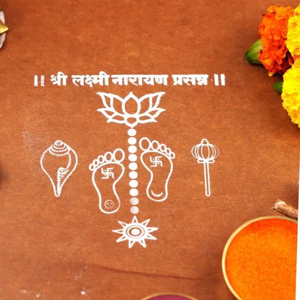 Wooden_Lakshmi_Chinna_Kolam_Stencil_5X5_Inch