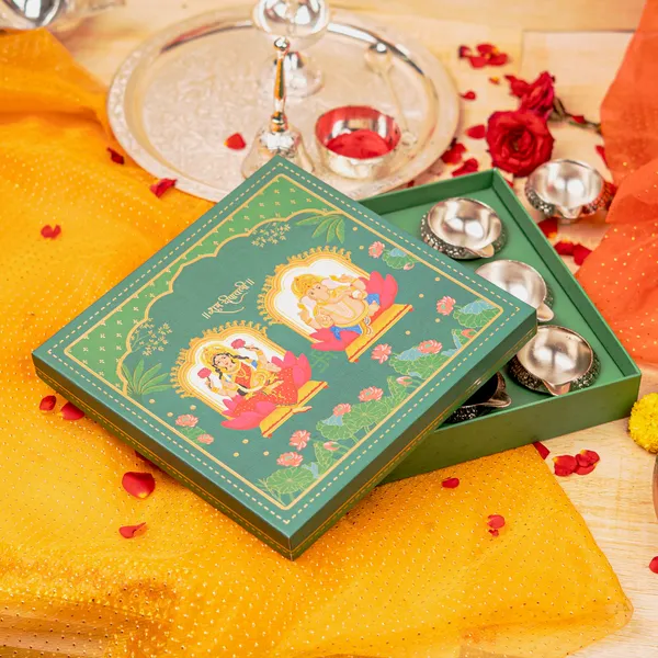 Ganesha_Lakshmi_Silver-Plated_Kuber_Diya_Gift_Set_Of_9