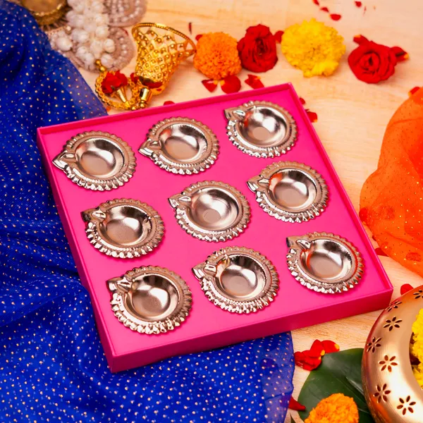 Silver-Plated_Metal_Diwali_Decorative_Diya_Gift_Set_Of_9