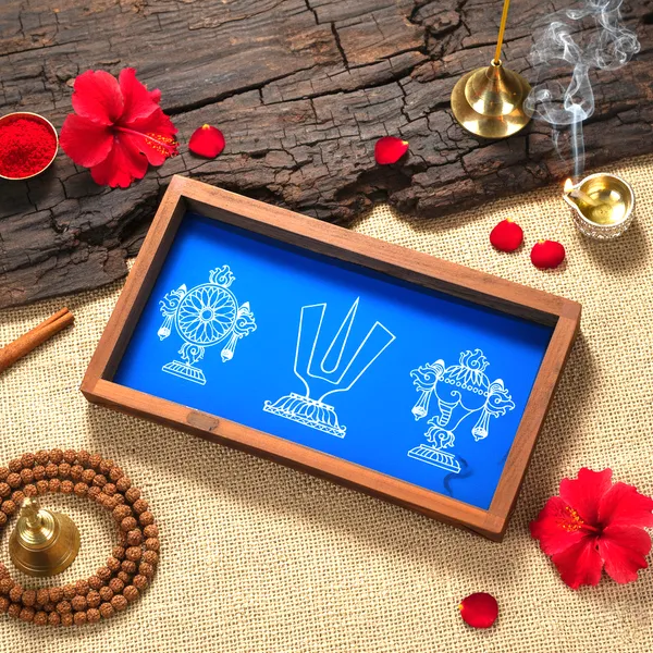 Shankh_Chakra_Namah_Wooden_Kolam_Stencil_9X5_Inch