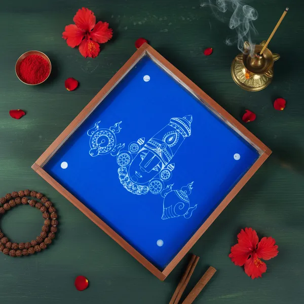 Shankh_Chakra_Namaha_Wooden_Kolam_Stencil_10X10_Inch