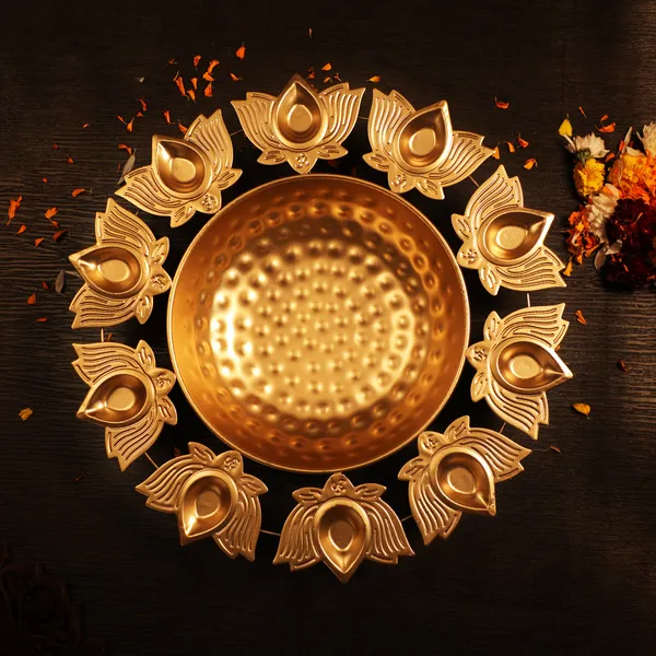 Gold-Plated_Metal_Lotus_Urli_17.5_Inch