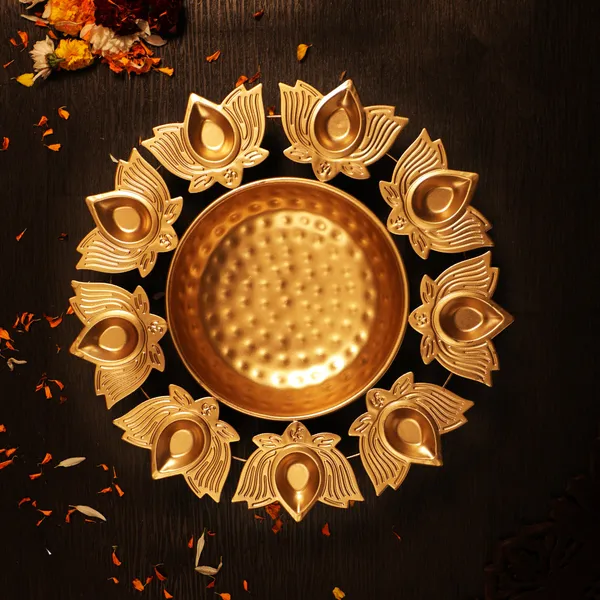 Gold-Plated_Metal_Lotus_Urli_1