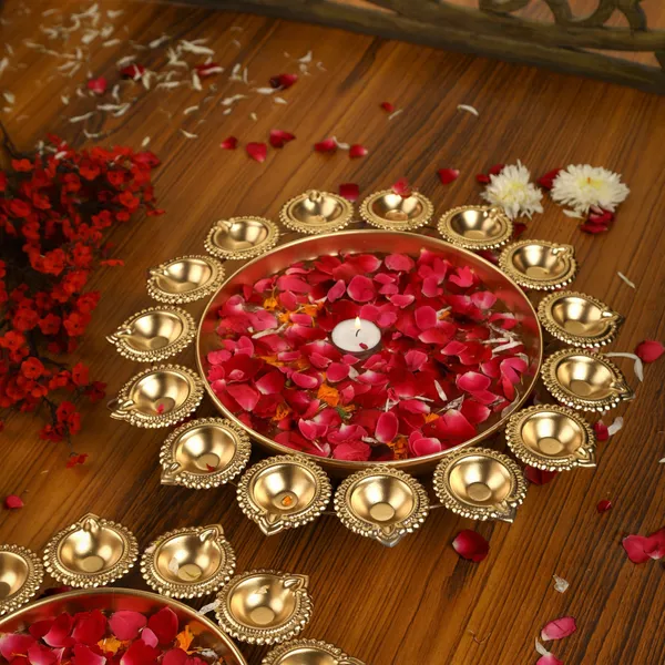 Gold-Plated_Metal_Festive_Floral_Urli_With_Diya_1
