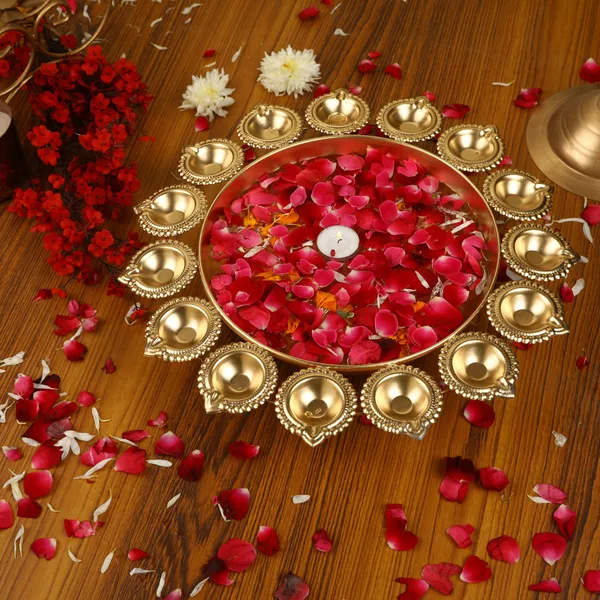 Gold-Plated_Metal_Festive_Floral_Urli_With_Diya_1
