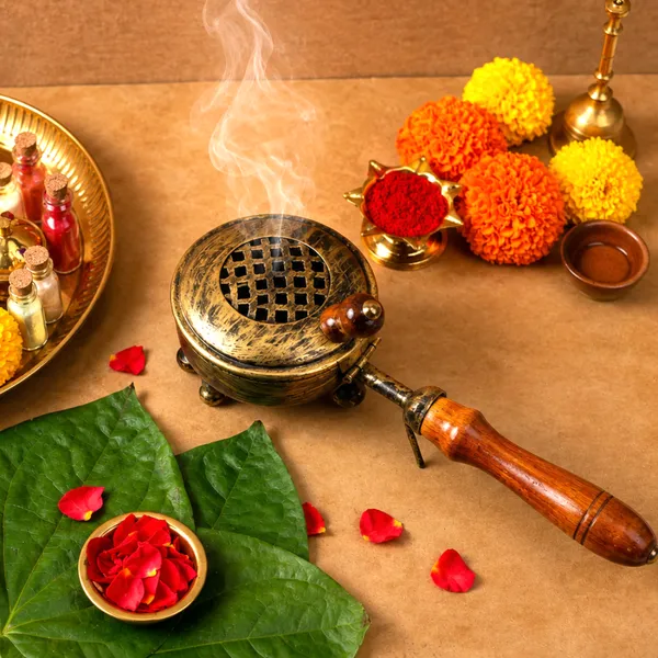 Antique_Metal_Handheld_Loban_Burner_Dhoop_Dani