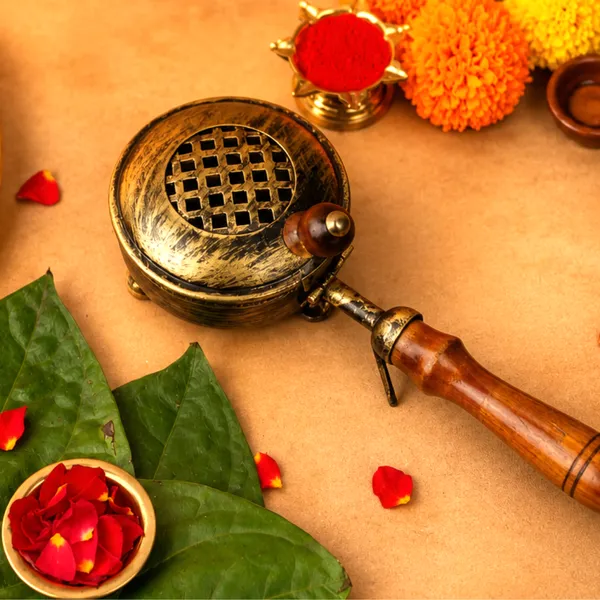 Antique_Metal_Handheld_Loban_Burner_Dhoop_Dani