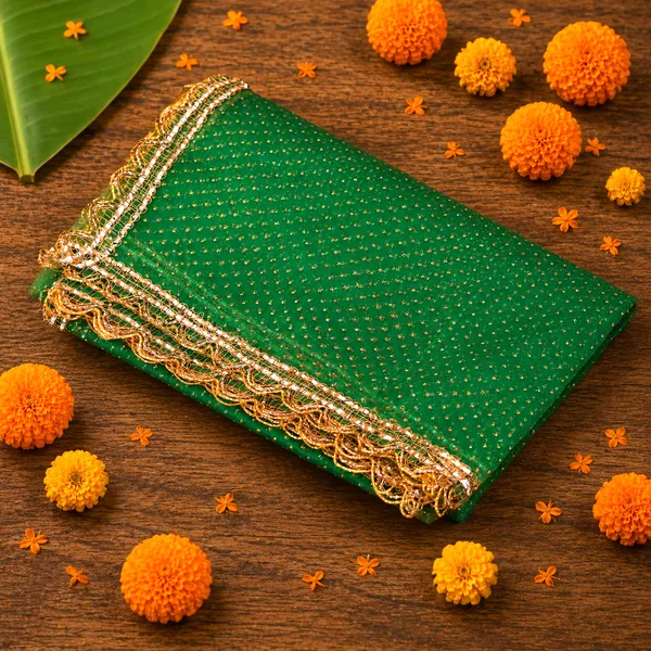 Fabric_Sparkle_Studded_Green_Mata_Chunri_76X45_Inch