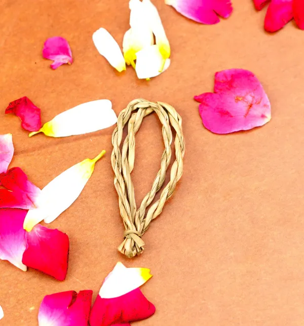 Kusha_Grass_Pavitri_Rings_For_Puja__-_Pack_of_10