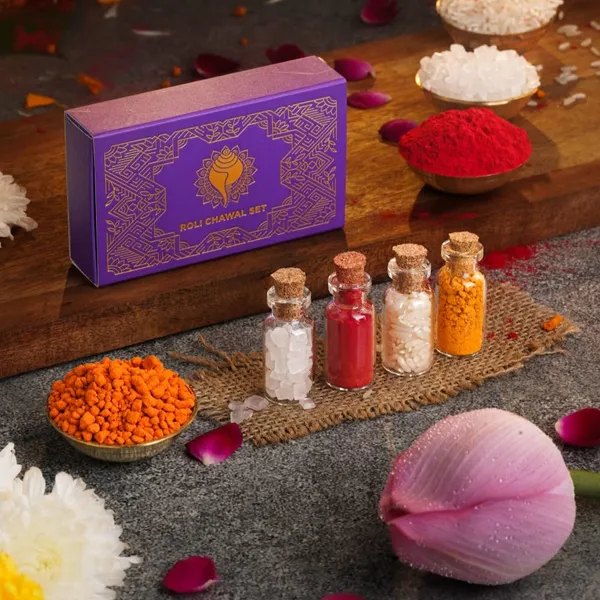 Roli_Chawal_Chandan_Mishri_Tilak_Set_Gold_Foil_Gift_Pack_-_Pack_Of_2