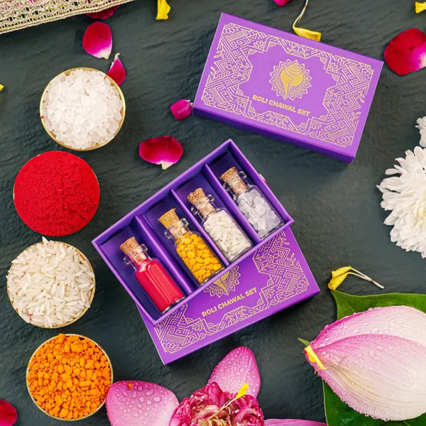 Roli_Chawal_Chandan_Mishri_Tilak_Set_Gold_Foil_Gift_Pack_-_Pack_Of_2