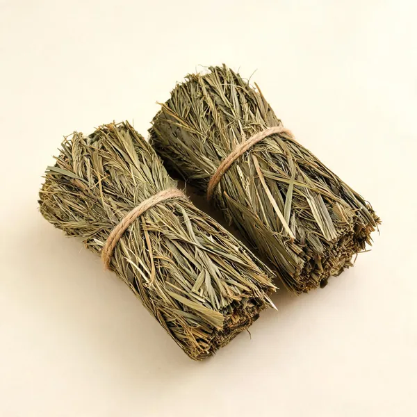 Dried_Durva_Doob_Grass_For_Ganesh_Puja_Havan_-_Pack_Of_2