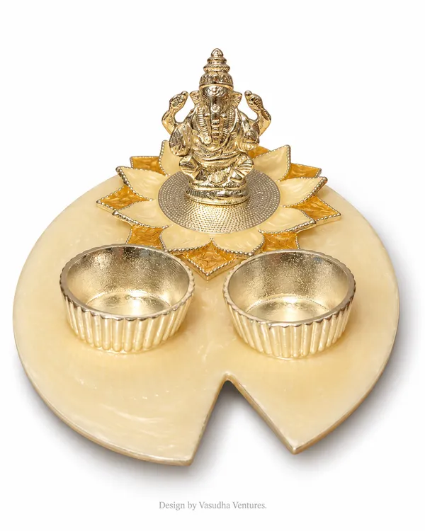 Cream_Traditional_Lotus_Ganesha_Pooja_Thali_Set