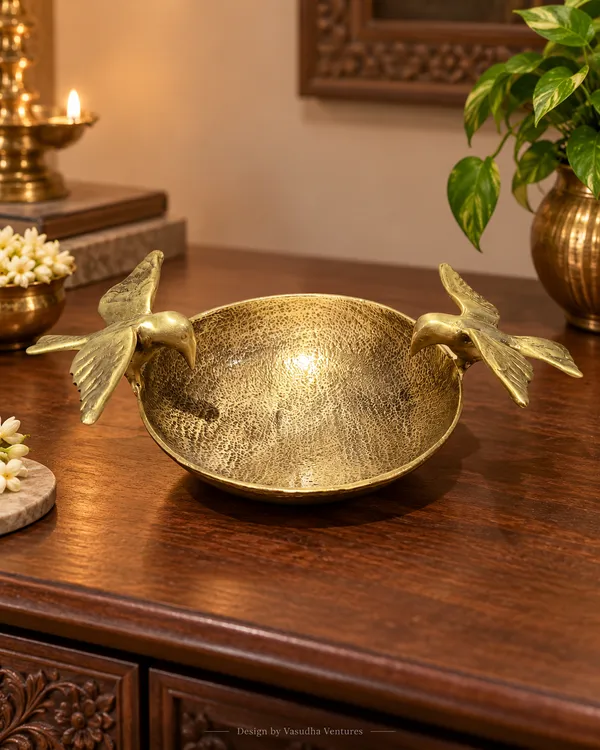 Brass_Decorative_Hammered_Bird_Handle_Bowl