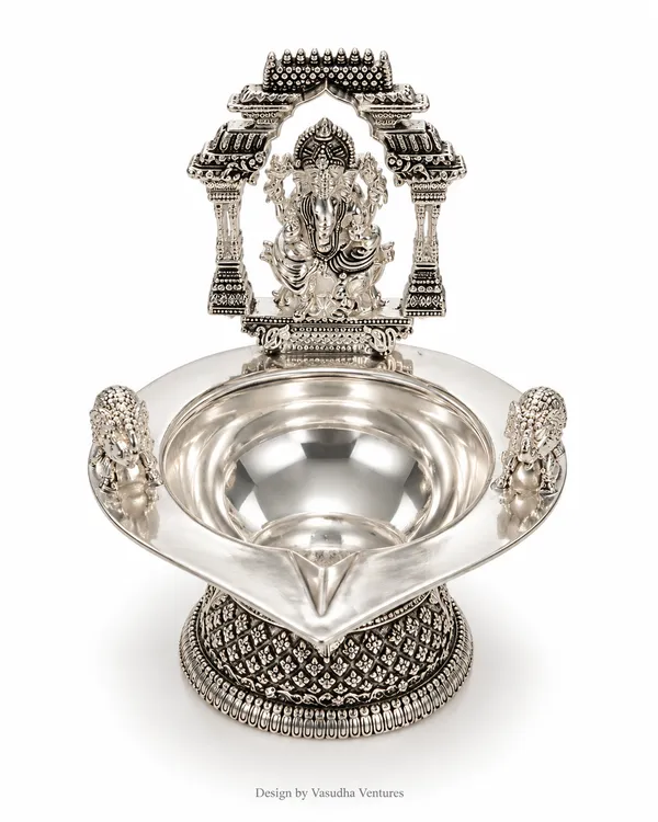 Metal_Traditional_Ganesha_Embossed_Diya