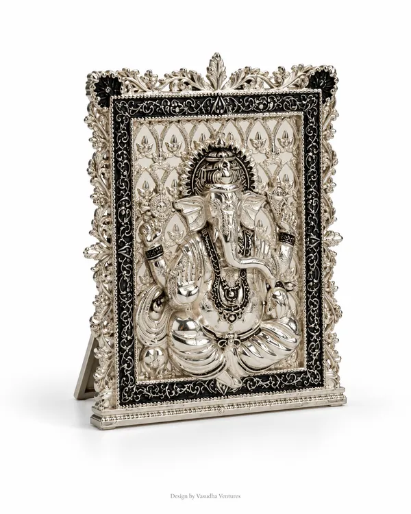 Silver_Tone_Traditional_Ganesha_Framed_Idol