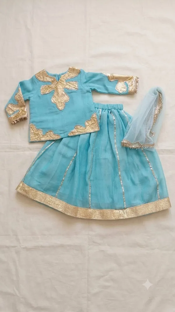 Blue_Ethnic_Lehenga_Choli_Set_for_Girls