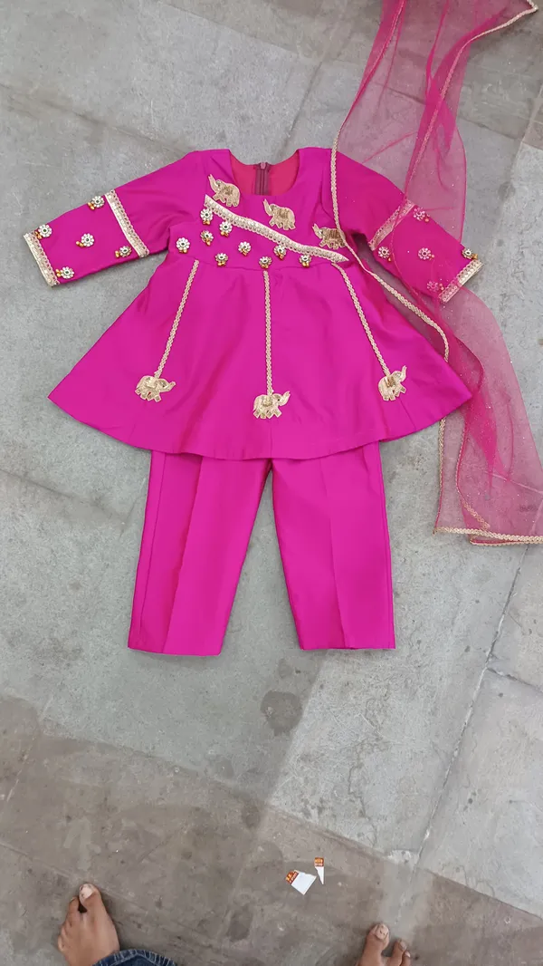 Pink_Embellished_Ethnic_Kurta_Set_for_Girls