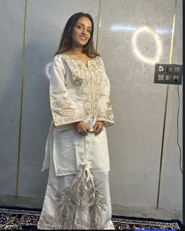 White_Crepe_Kurta_Set_For_Women