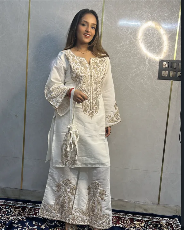 White_Crepe_Kurta_Set_For_Women