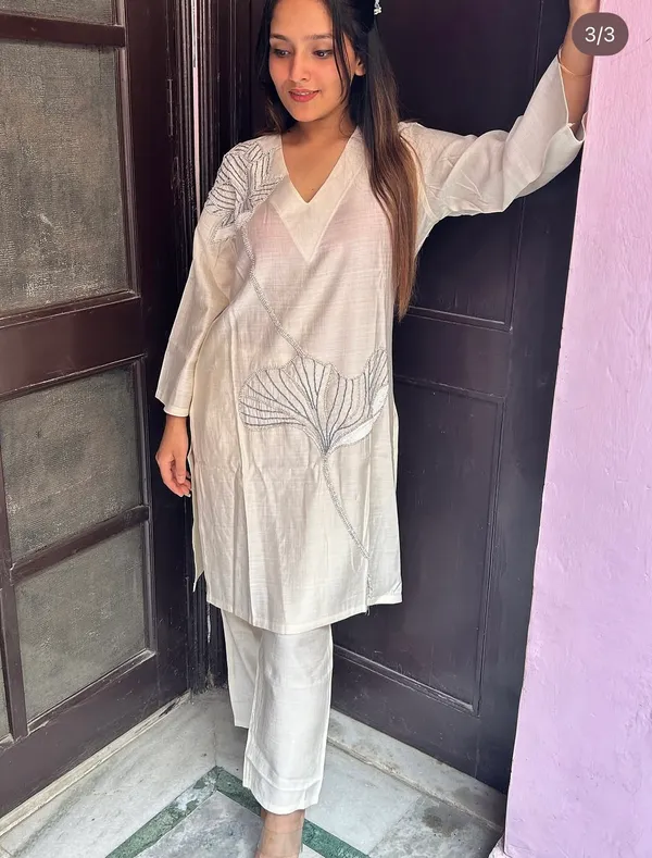 White_Crepe_Kurta_Set_For_Women