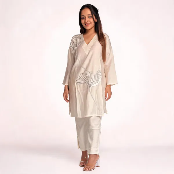 White_Crepe_Kurta_Set_For_Women