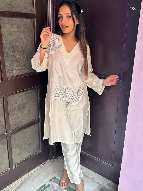 White_Crepe_Kurta_Set_For_Women