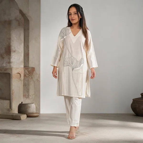 White_Crepe_Kurta_Set_For_Women