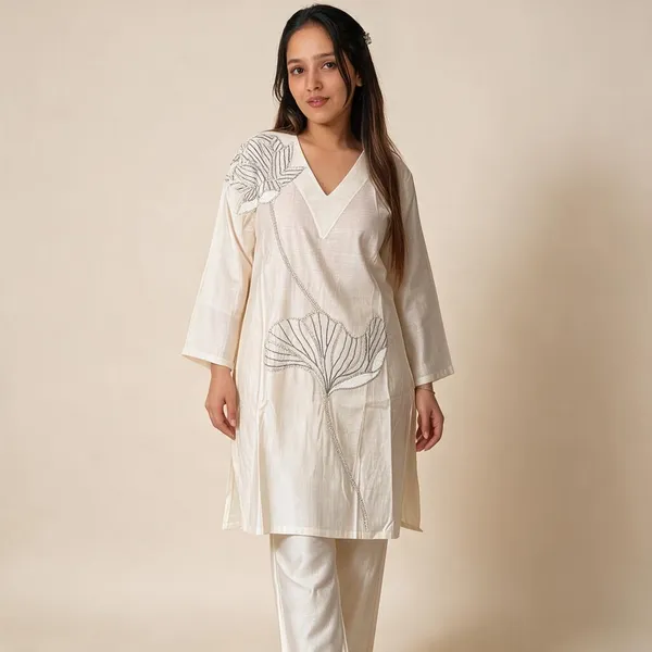 White_Crepe_Kurta_Set_For_Women