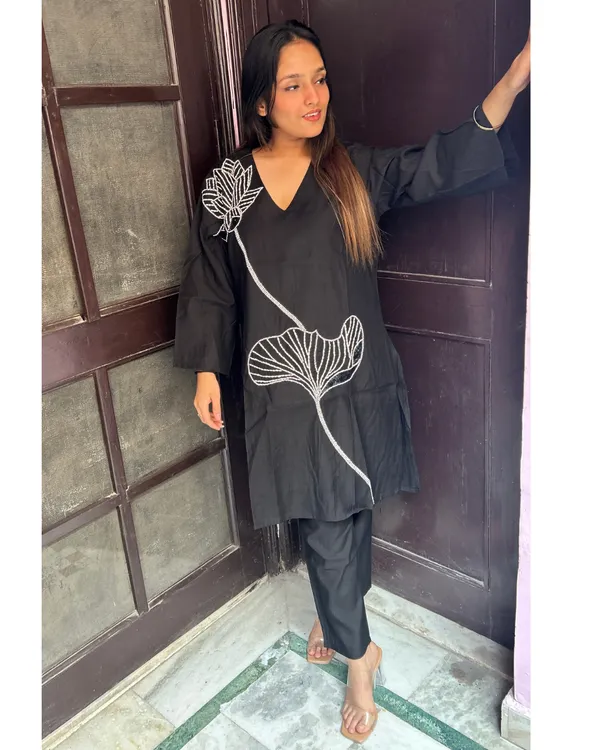 Black_Linen_Kurta_Pant_Set_For_Women