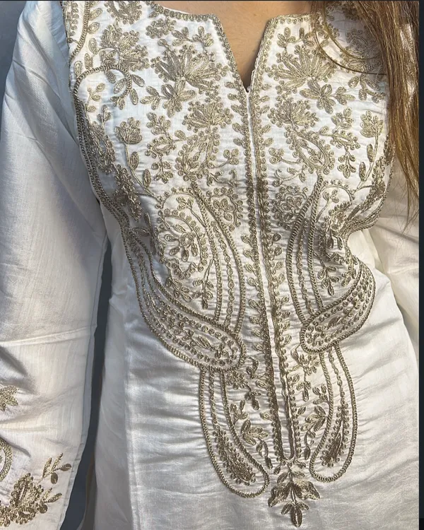 White_Crepe_Kurta_Set_For_Women
