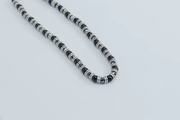 Black_Natural_Stone_Minimalist_Necklace_For_Unisex